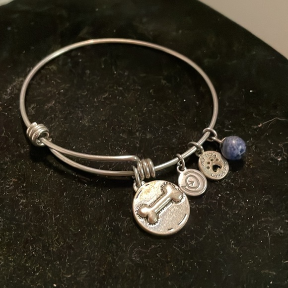 8” mixed metal silver tone adjustable bangle bracelet w/4 dog lover charms - Picture 4 of 16